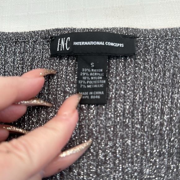 I.N.C. International Concepts Silver V-Neck Pullover Sweater - Picture 7 of 8